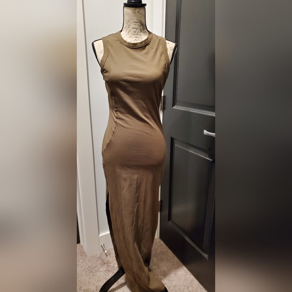 Sleeveless Tshirt Maxi Dress with Side Slit Size M Color Olive Drab